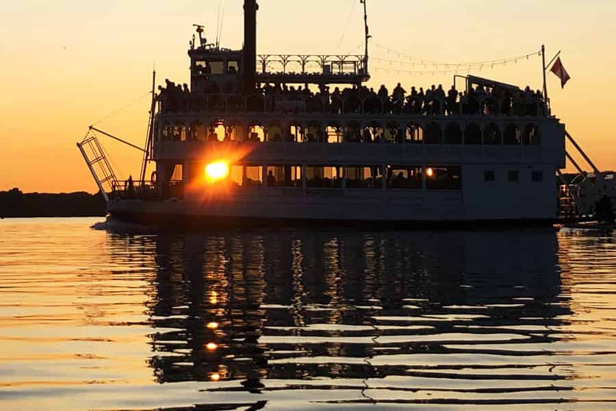 Kingston: Bootsfahrt mit Geistern und Mysterien sowie Guide vor Ort. Foto: GetYourGuide Kingston: Bootsfahrt mit Geistern und Mysterien sowie Guide vor Ort. Foto: GetYourGuide