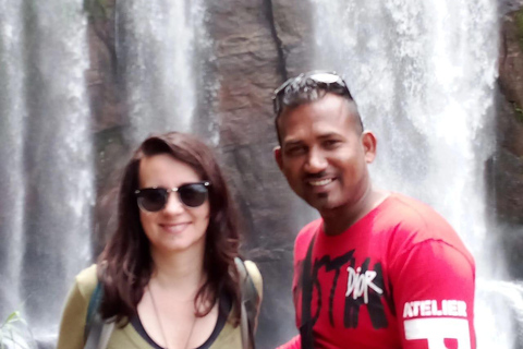 Kandy: Ambuluwawa Tower, Ramboda Falls & Tea Factory Tour