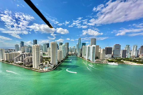 Miami Beach : Visite touristique en hélicoptère, idée cadeau uniqueVisite touristique en hélicoptère de 20 minutes au-dessus de Miami