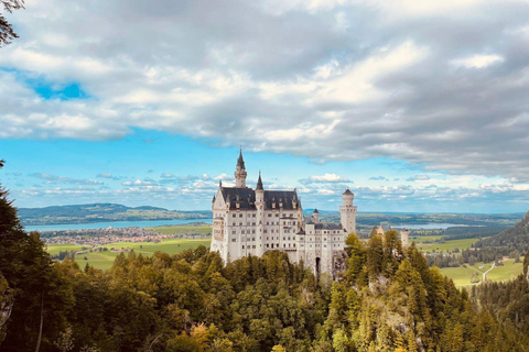 Garmisch-Partenkirchen: Ekspresowa wycieczka do zamku Neuschwanstein