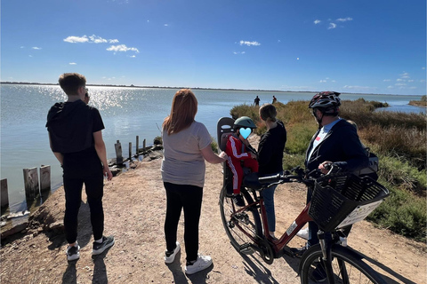 Montpellier: Petite Camargue - Camin de Fe Guided Ride by E-Bike Montpellier: Petite Camargue - Camin de Fe Guided E-Bike Tour