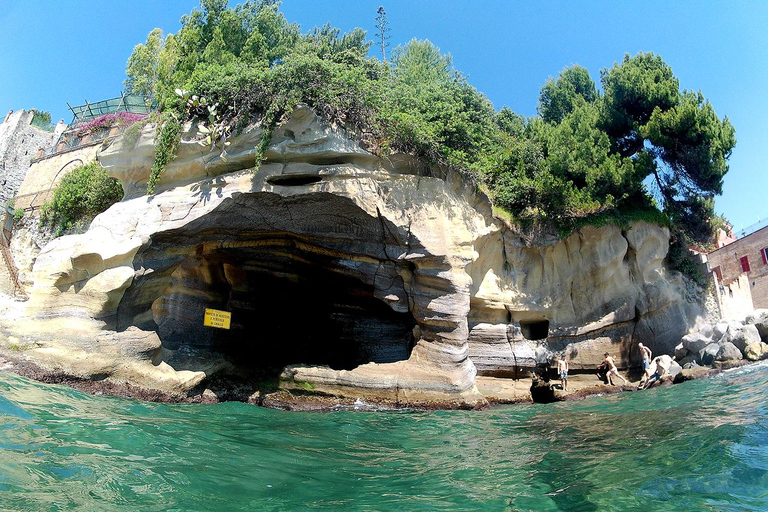 Naples: Posillipo Coast Snorkeling Cruise with Food & Drinks