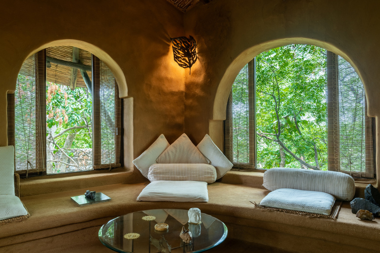 Delhi: Hidden-Gem Nature Oasis & Mudhouse Visit with Lunch