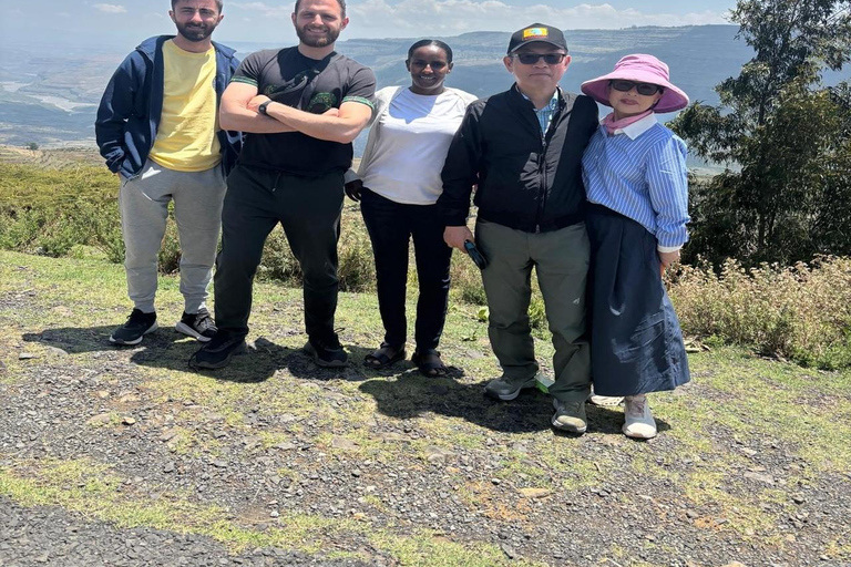 Addis Ababa: Women-Led City Tour with Lunch & Coffee