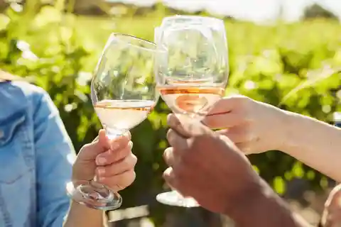 Toronto: Niagara-on-the-Lake, Wine Tasting & Chocolate Tour