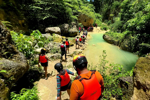 Cebu: Kawasan Falls Canyoneering & Zipline Experience