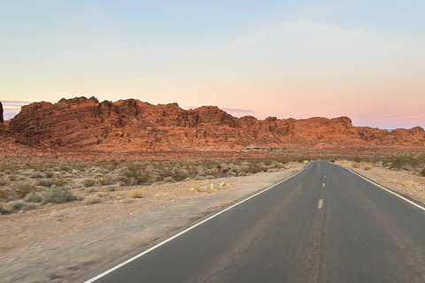 Las Vegas: Red Rock Jeep Tour with Hotel Pickup