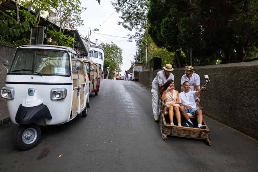 Funchal: Geführte Tuk Tuk Tour zu den Rodelbahnen