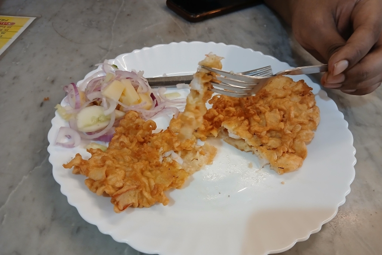 Kolkata's 12+ Street Food & Nightlife Tour- Midtown MadnessMidtown Madness - Kolkata's Street Food und Nachtleben