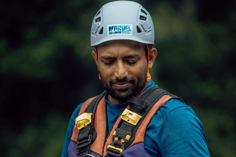 From Kandy: Lakshapana Waterfall Bungee Jump with Pickup
