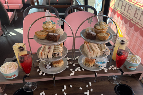 Londra: tour natalizio in bus con tè pomeridiano a tema SnowmanPonte superiore - Partenza da Londra