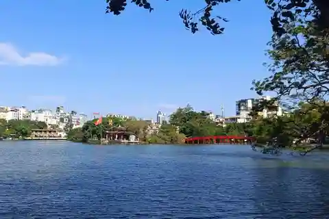 Discovery Hanoi City Tour Full Day Trip/Limousine bus/Lunch