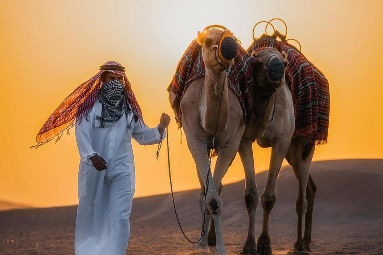 Safari privado por el desierto, paseo en camello y conducción en dunas