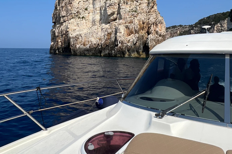 Corfu: Paxos Sea Caves & Antipaxos Private Yacht Cruise Oaseas - Compact Yacht, Up to 5 Guests