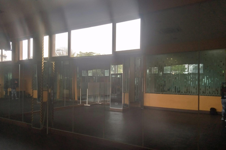 Kampala: Zumba Fitness Dance Class with Local Instructor