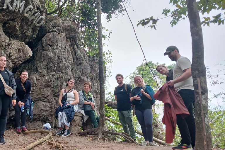 Half Day Hiking to Cat Ba National Park with a Guide