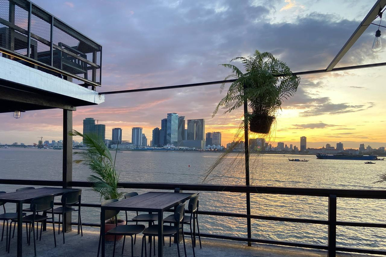 Phnom Penh : croisière au coucher du soleil avec bière et boissons à volonté