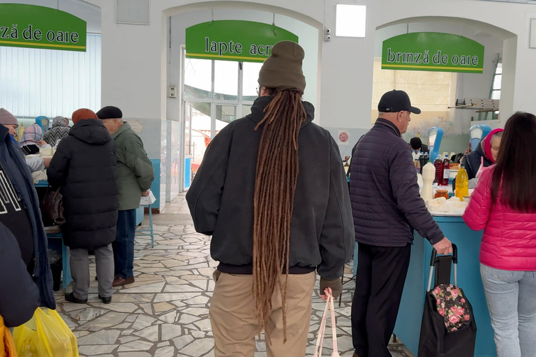 Chisinau: Piata Centrala Food Tour with Tastings