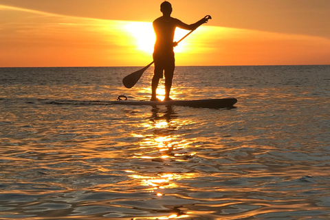 Sunrise Paddle Board Experience w Jávea w HiszpaniiWyprawka na deskę SUP o wschodzie słońca w Jávea w Hiszpanii