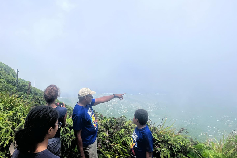 Caminhada no Pico Nevis
