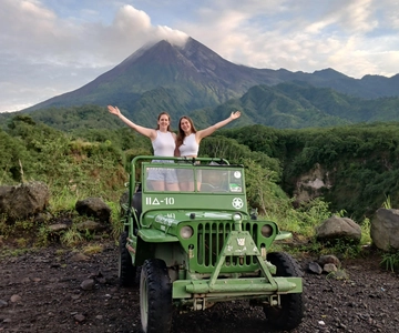 Yogyakarta:Mount Merapi Sunrise, Jomblang Cave & Pindul Cave