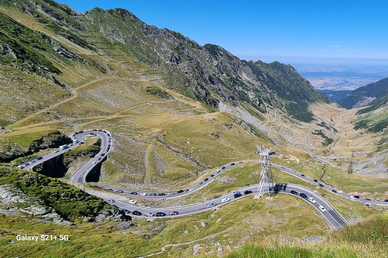 From Bucharest: Private Tour Transfagarasan & Dracula Fort