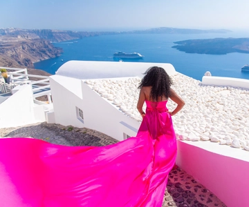 Santorini: Professional Private Photo Shoot
