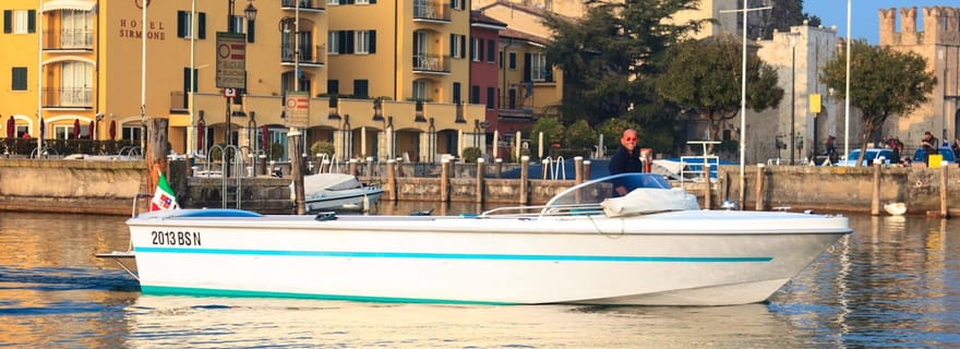 Lac de Garde : excursion en bateau avec escale à Sirmione depuis Desenzano del Garda