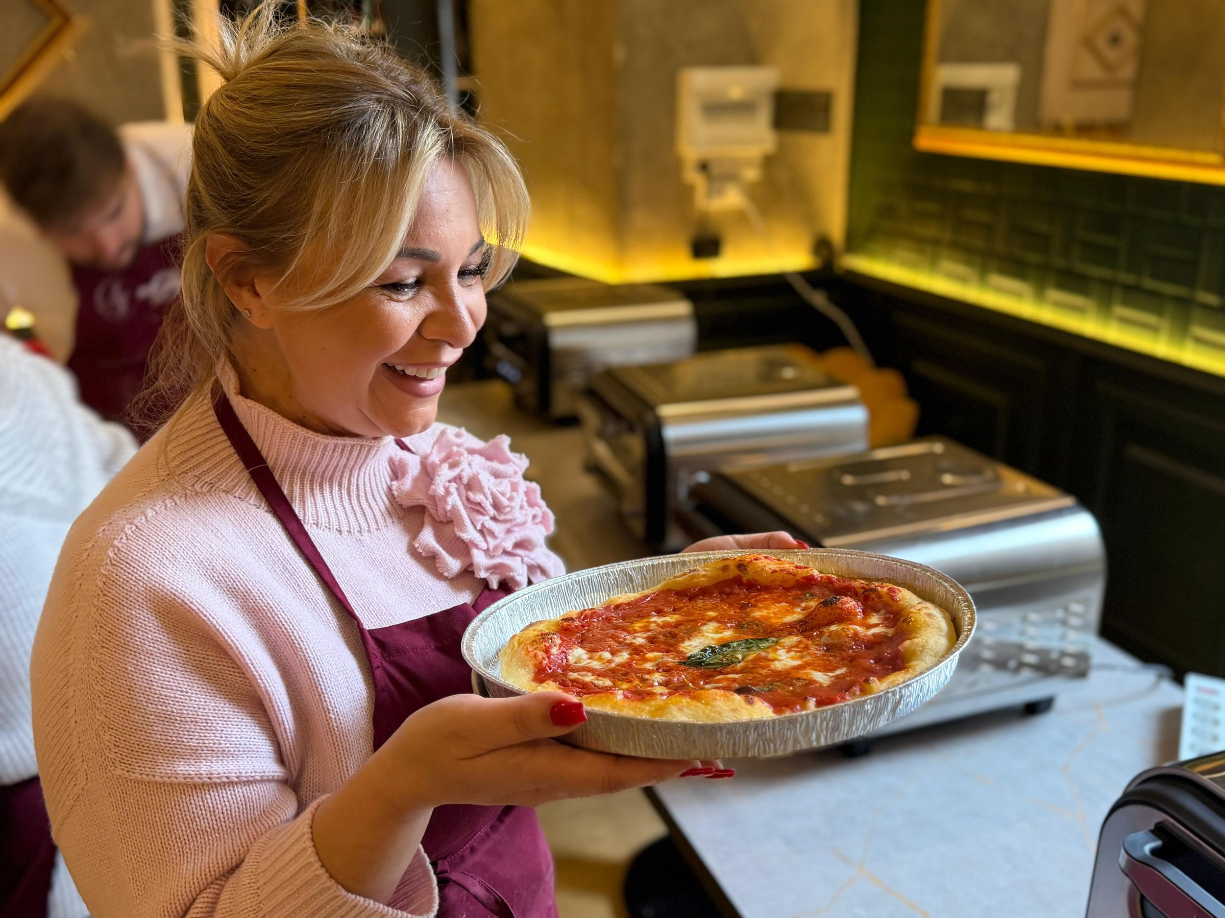 Zertifizierter Pizza- und Tiramisu-Kochkurs in Neapel mit Getränk und Vorspeise