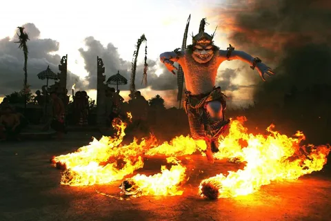 Bali : Visite d'une demi-journée du temple d'Uluwatu et de la danse du feu Kecak