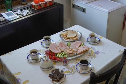 Bucharest: Communist Tour with Museum & Communist Appetizers