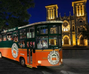 San Antonio: City Lights Night Tour de Trolley