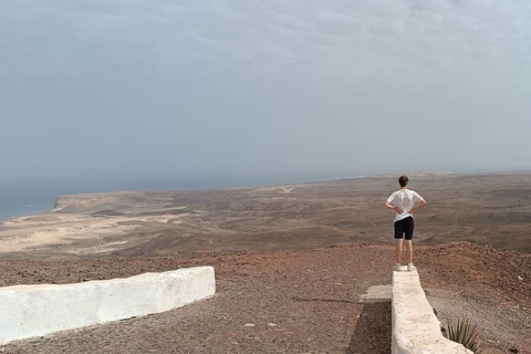 Boavista - wycieczka wschodnia - latarnia morska, plaża Mucheln, kolorowe wioski, farma kózPrywatna wschodnia wycieczka po Boavista