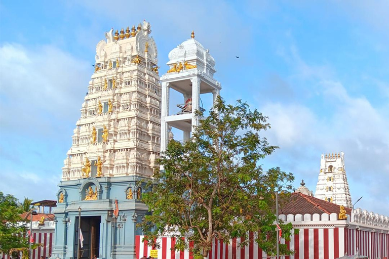 Chilaw: Tuk Tuk Tour with Local Markets and Temples