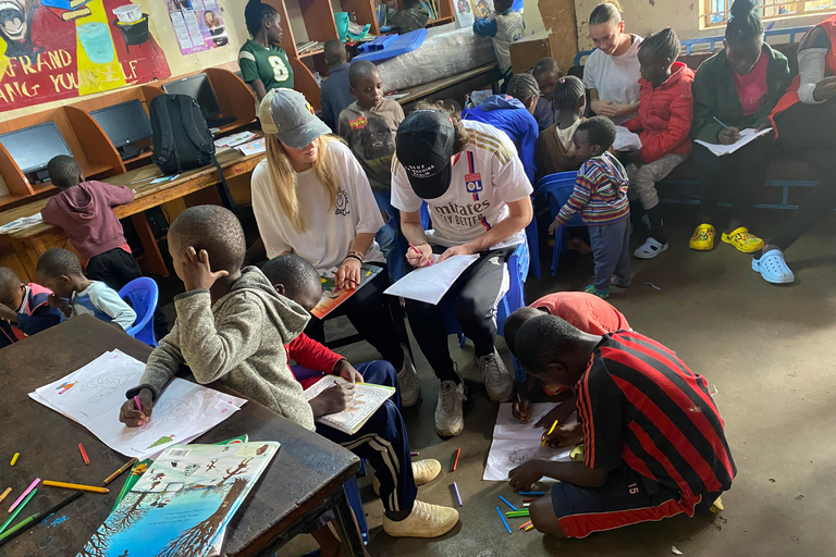 Nairobi: Kibera Slum Halbtagestour mit Guide