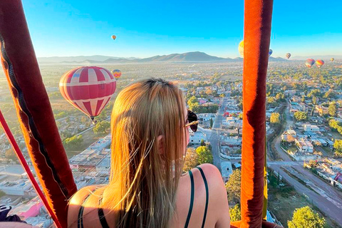 Teotihuacan: Varmluftsballongflygning Sky BalloonsTeotihuacan: Flyg med varmluftsballong med Sky Balloons