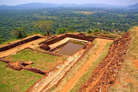 Sigiriya et Dambulla : Excursion d&#039;une journée tout compris au départ de Trincomalee