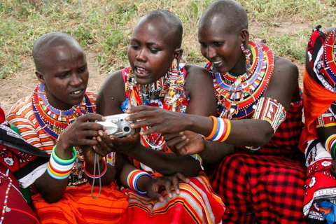 TOUR GIORNALIERO DI ESPERIENZA CULTURALE NEI VILLAGGI MASAI.TOUR DI UN GIORNO DELL&#039;ESPERIENZA CULTURALE DEL VILLAGGIO MASAI.