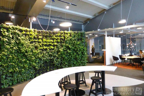 Estocolmo: acceso a la sala Pearl del aeropuerto de ArlandaSalidas nacionales e internacionales T4: Sala Pearl