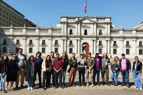 Santiago : visite pour adultes – histoire, culture, politiqueSantiago : Visite guidée pour adultes – Histoire, culture, politique