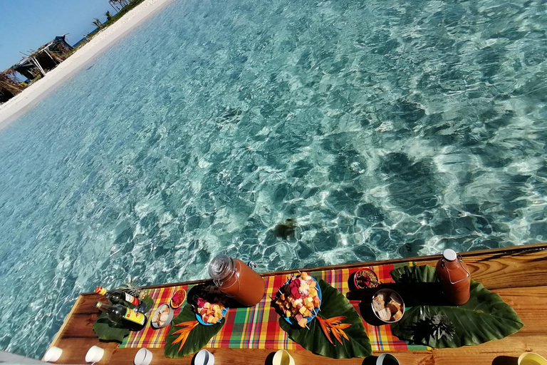 EXCURSIE*** (GRAND-CUL-DE-SAC-MARIN voeten in het water)