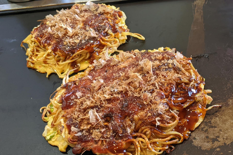 Osaka: Private Tailor-Made Food Tour with a local guide