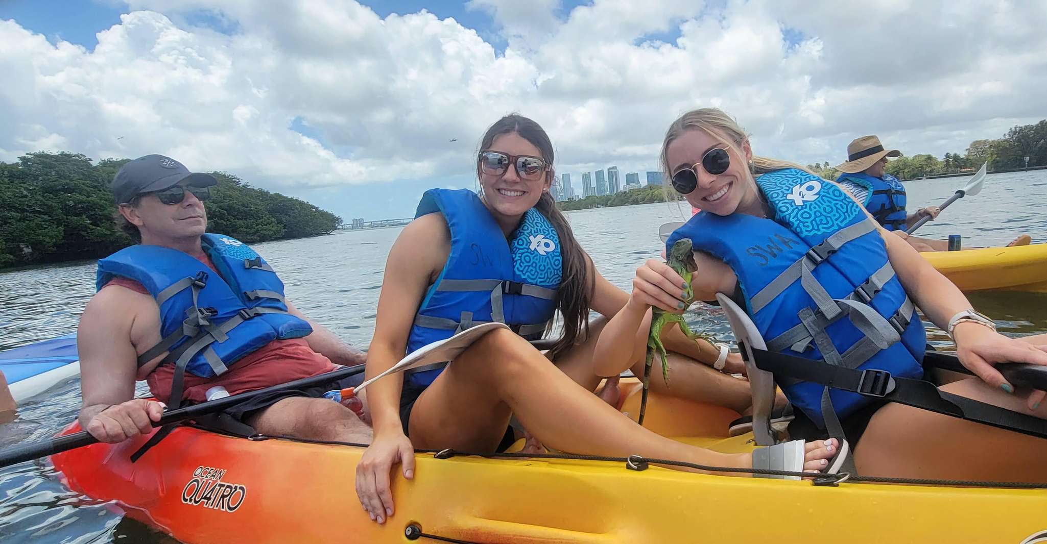 Miami: Biscayne Bay Ultimate Boat Tour with Kayak Experience photo 11