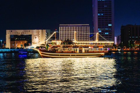 Dubai: Crucero con cena en el dhow más grande de Al Seef con espectáculo en directo