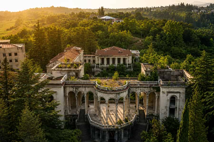 Kutaissi: Tour zu den verlassenen sowjetischen Sanatorien in Tskaltubo✅✅✅. Foto: GetYourGuide