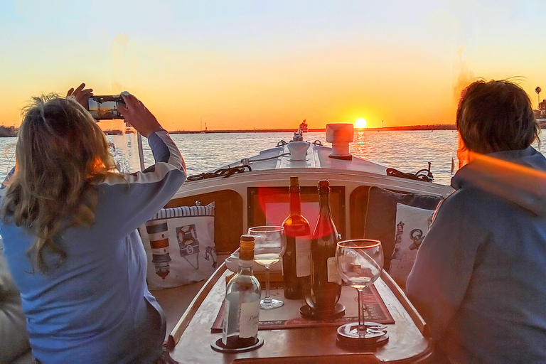 Marina Del Rey: Boat Cruise w/Wine & Charcuterie or Dinner Dinner Option