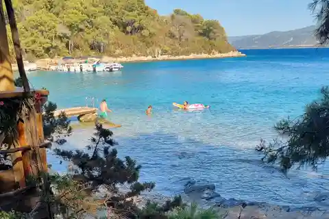 From Makarska: Full day private speed boat tour 3 islands