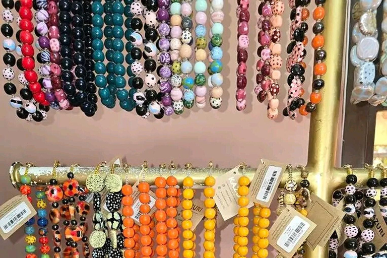 Nairobi: Kazuri Beads Factory Tour With Round-trip Transfer Nairobi: Guided Kazuri Beads Factory & Giraffes Centre Tour.