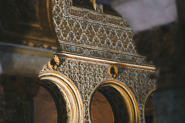 Seville: Royal Alcazar VIP Guided Tour with Exclusive Access Tour in English