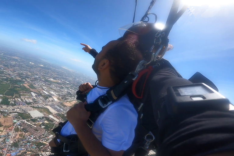 Thaïlande : Saut en parachute en tandem au-dessus de la côte estPas d&#039;enlèvement nécessaire